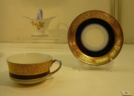 Чайная пара Фарфоровая фабрика М. Редона Лимож 1905 - 1914 годы ЕМИИ
